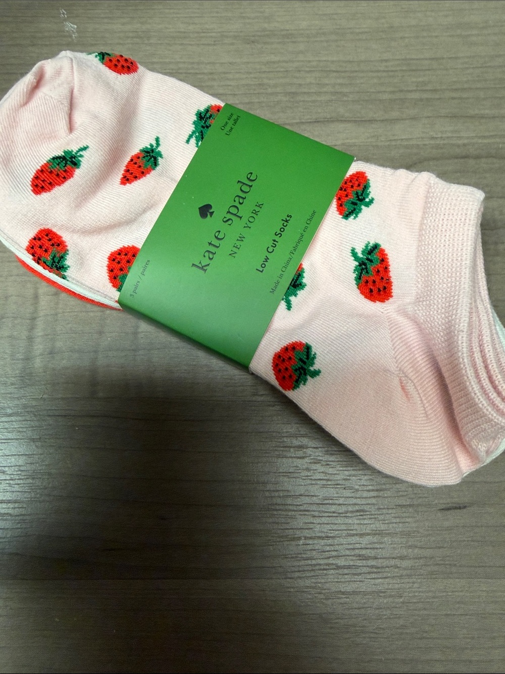 kate spade Light Pink Strawberry Low-Cut Athletic Socks
